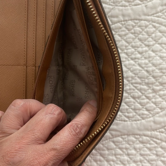 MK signature wallet (large) - Picture 5 of 7